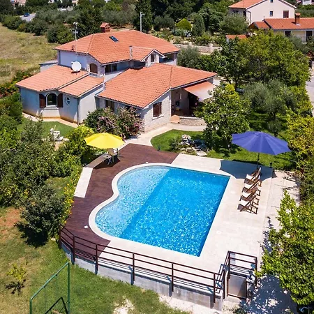 Vila Holiday Lavarino Loborika
